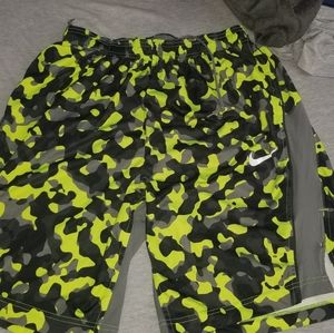 Nike  dri-fit shorts L